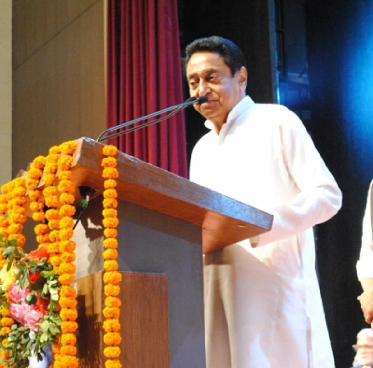 भाजपा ने राजनीति का स्तर गिराया : कमलनाथ